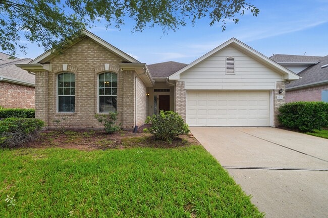 Photo - 1631 Crescent Shores Ln