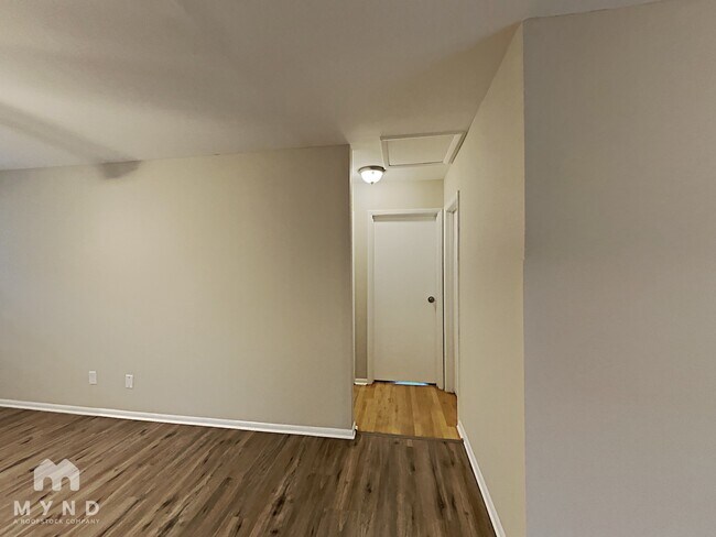 Photo - 400 Lady Guinevere Way