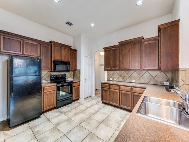 Photo - 3605 Chapel Hill Lane