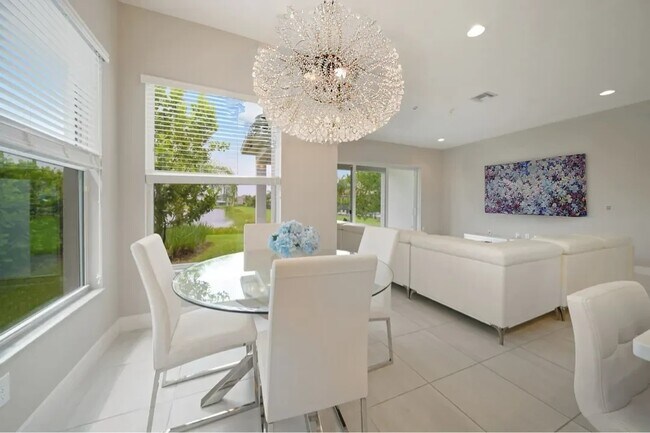 Breakfast area - 15371 Green River Ct House