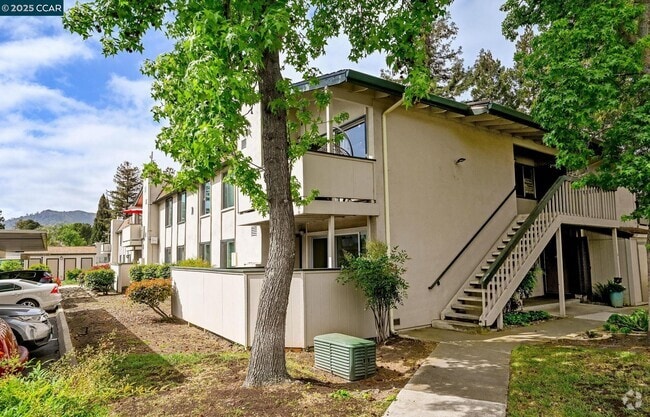 Building Photo - 5450 Concord Blvd Unit N6 Rental