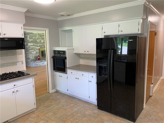 Photo - 20 Pine Hill Dr