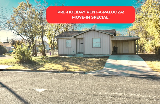 Building Photo - Pre-Holiday Move-In Special!!! Charming 2 ... Rental