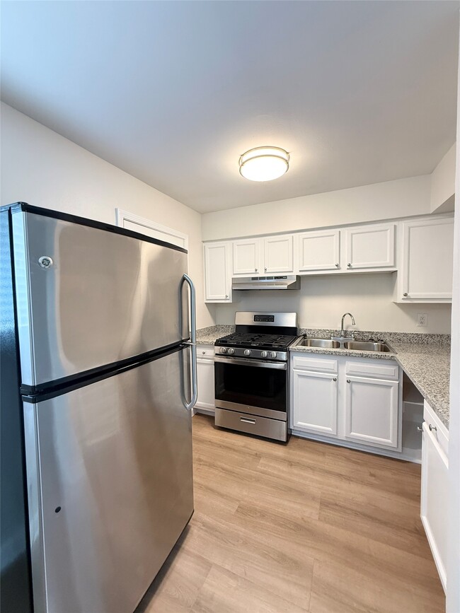 Photo - 1141 N Durham Dr Unidad 15