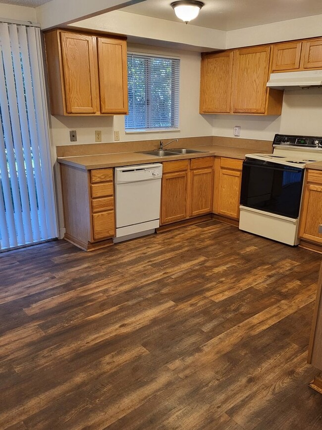 Photo - 4483-4485-4485 Campbell Dr SE Unit 4483