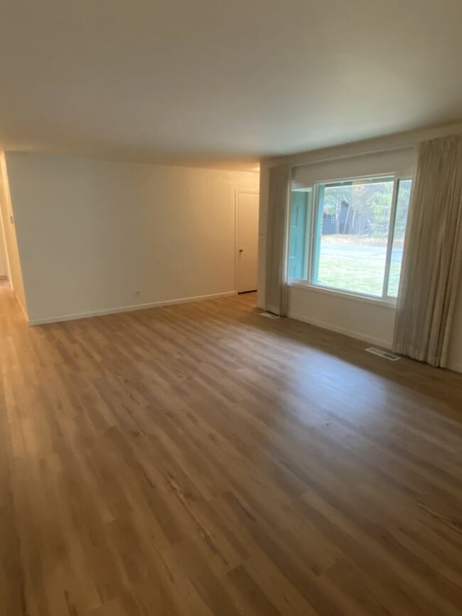 Photo - 1431 Rancho Way