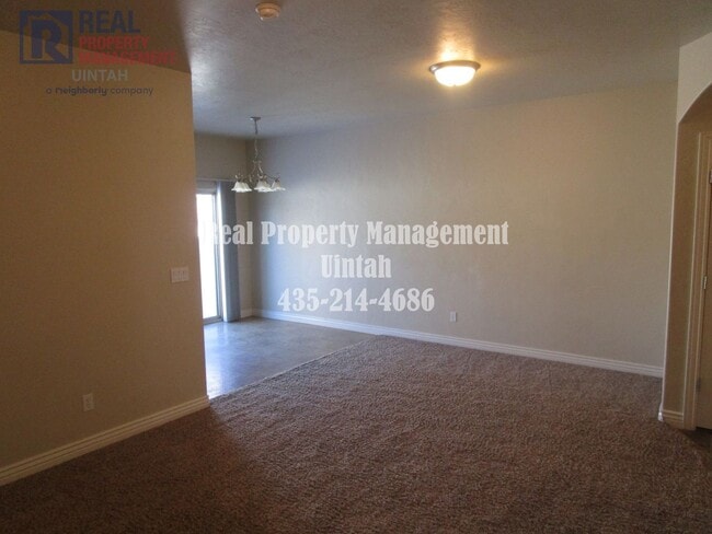 Photo - 3 bed 2.5 bath townhome in Fox Run