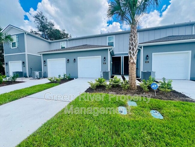 Photo - 827 Rivertree Pl