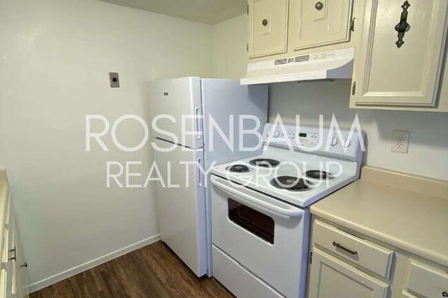 Photo - 2625 N Alvernon Way Unit e1