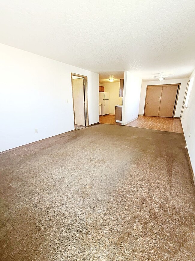Photo - 3 bed 2 bath Single-Level townhome *Afford...