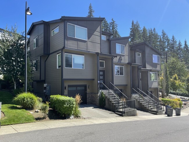 Building Photo - Beautiful Bothell Townhome
