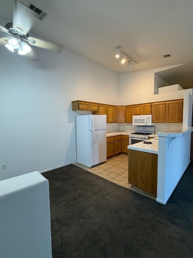 Photo - 2 Bedroom Upstairs Condo