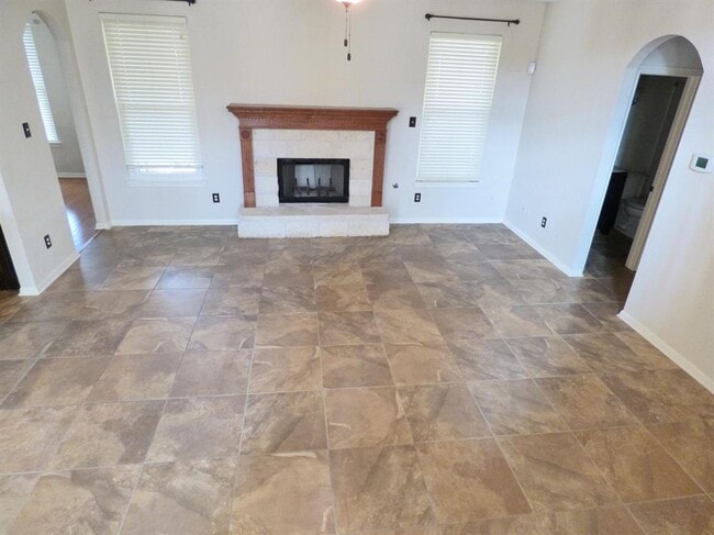 Photo - 2100 Hilton Head Dr