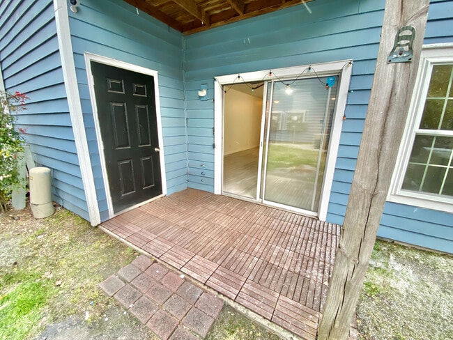 Fotografía del edificio - 4240 Wilshire Blvd Unidad 102