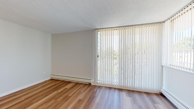 Photo - 1355 West 14th