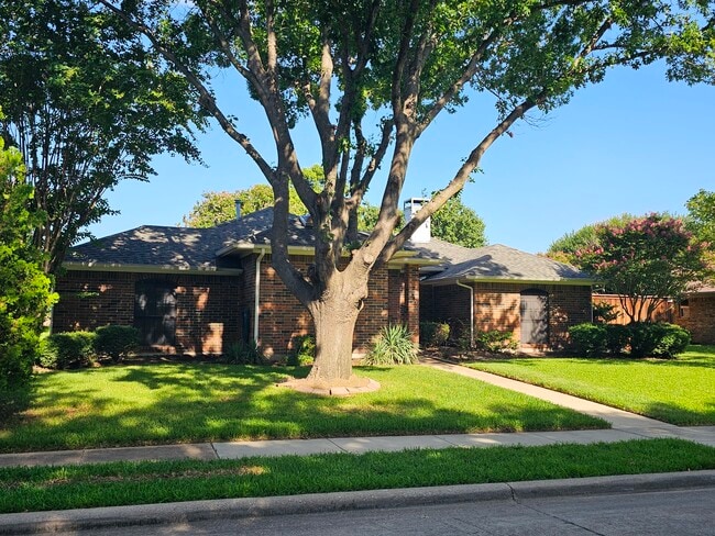 Photo - 224 Simmons Dr