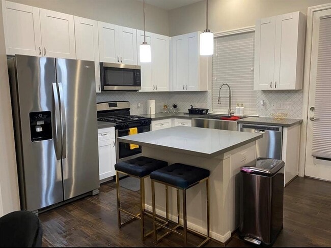 Photo - 5610 Patrick St