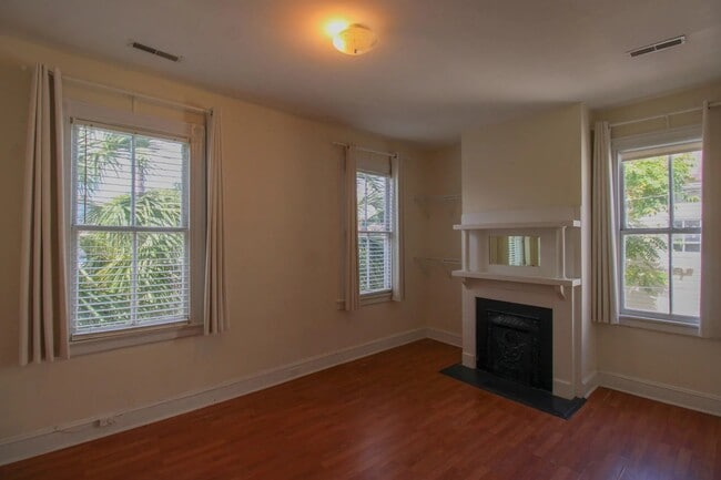 3 Woolfe St Unit B