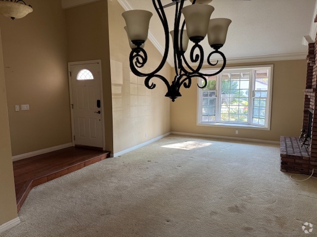 LIVING ROOM - 1809 Sandalwood Ave Rental