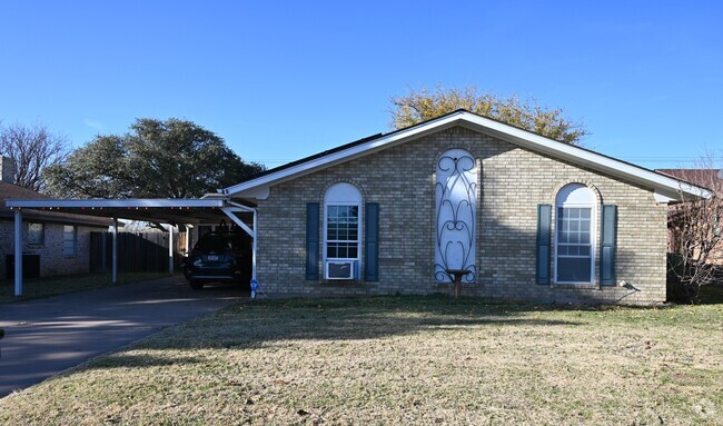 Building Photo - 4604 Trailwood Dr Rental