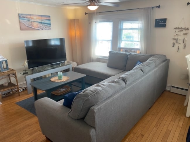 Photo - 5500 Calvert Ave