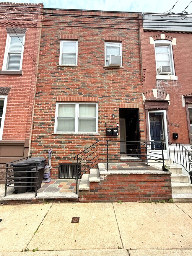 Photo - 2323 S Carlisle St Apartamentos Unidad First floor