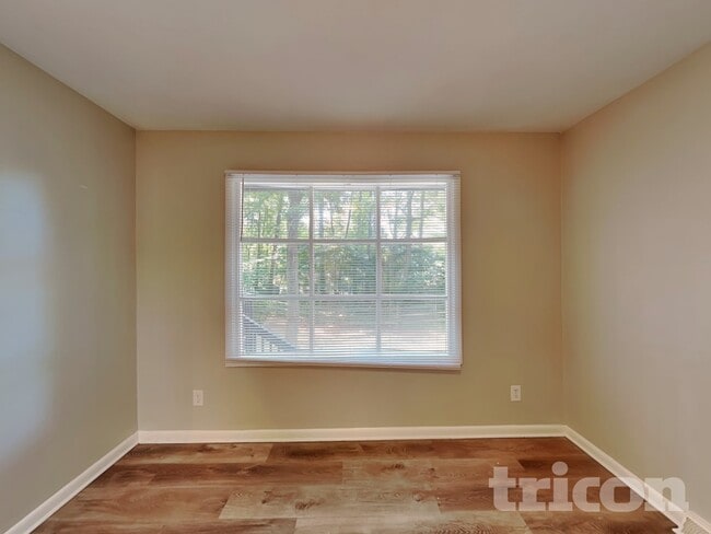 Photo - 911 Burtonwood Cir