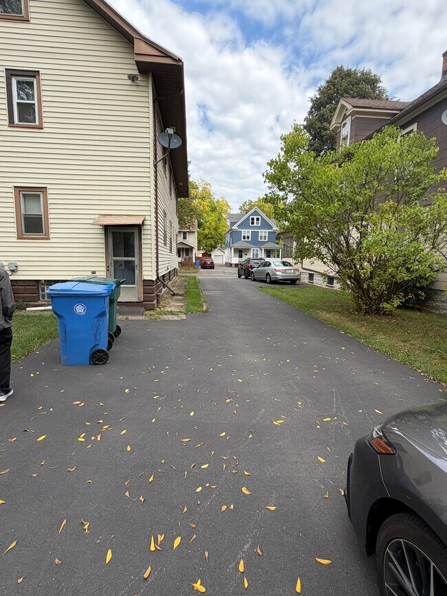 Photo - 141 Congress Ave Unit 141