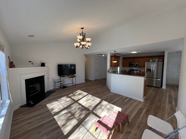 Building Photo - 5343 Tidewater Dr