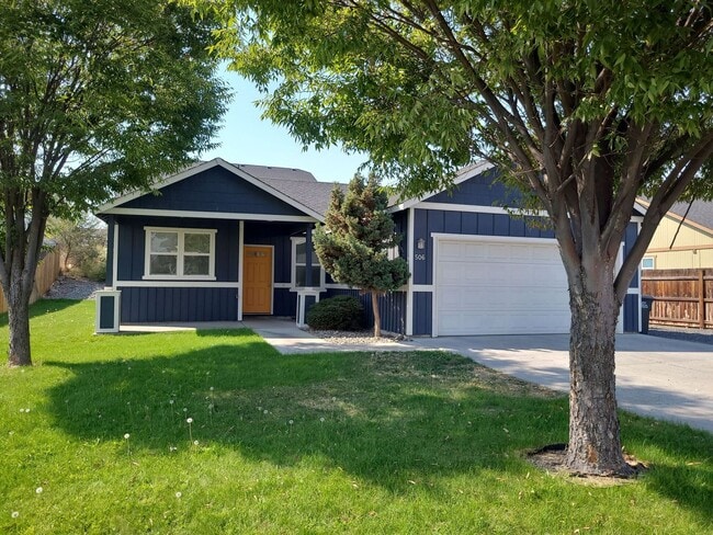 Building Photo - Sage Vista Home with Garage & All Appliances