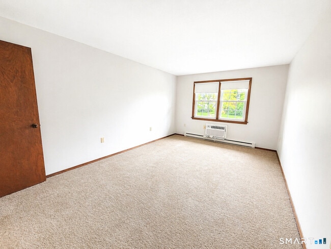 Photo - 200 Laura Ln