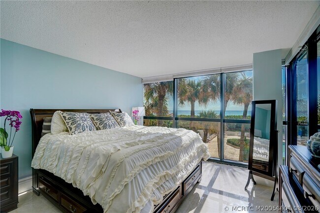 Building Photo - 10410 S Ocean Dr Unit 209