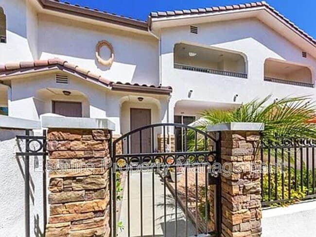 345 Newbury Vista Ln