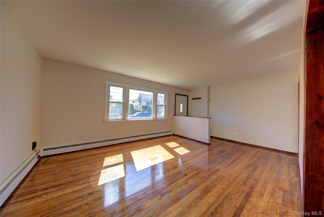 Photo - 75 Farnum Blvd