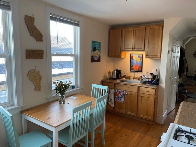 15 Sargent Ave Unit 2A
