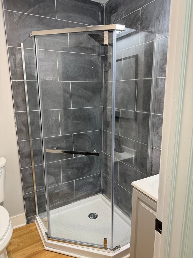 Photo - 1628 Benhill Ave