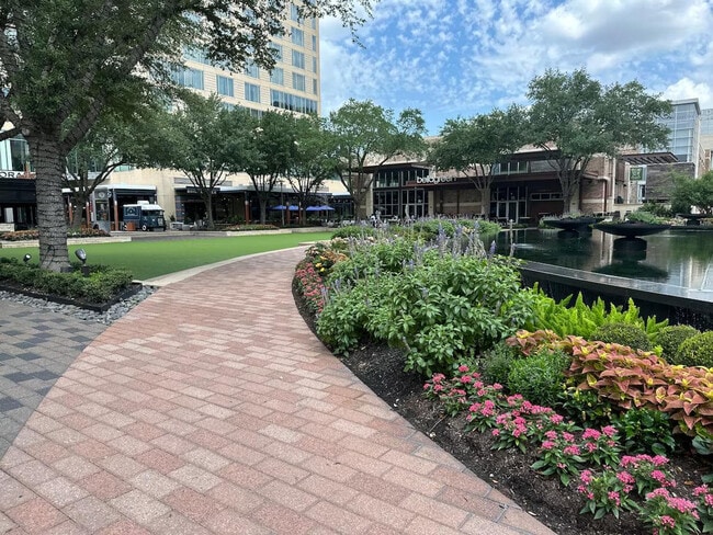 Photo - 800 Town and Country Blvd Unidad ID1335681P