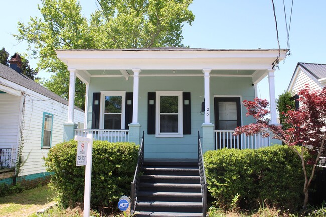 Building Photo - Charming Charleston Living ~ 2 bedroom / 2... Rental