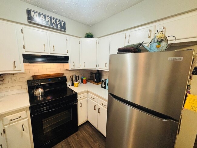 Cocina - 314 W 12th St