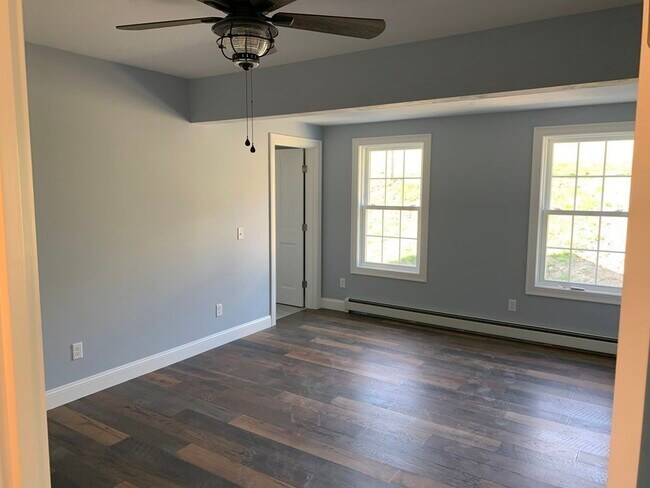 Photo - 469 Old Coldbrook Rd