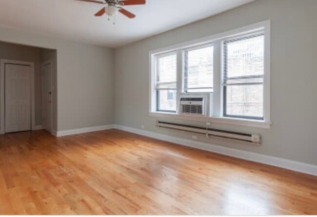 Photo - 3723 N Pine Grove Ave Unit E3