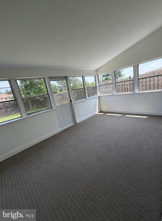 Photo - 70 Orchard Ct