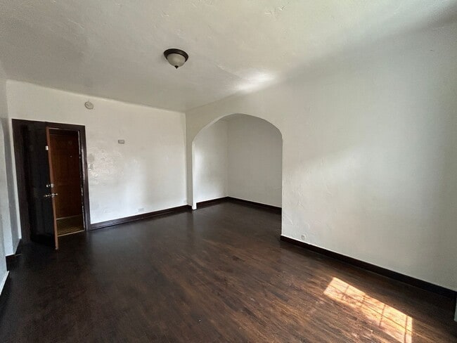 Photo - 1102 S Mariposa Ave Unidad 108