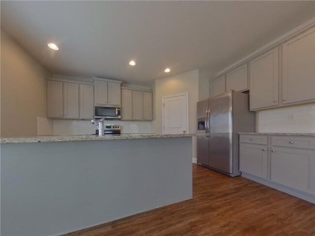 Photo - 64 Monaghan Wy