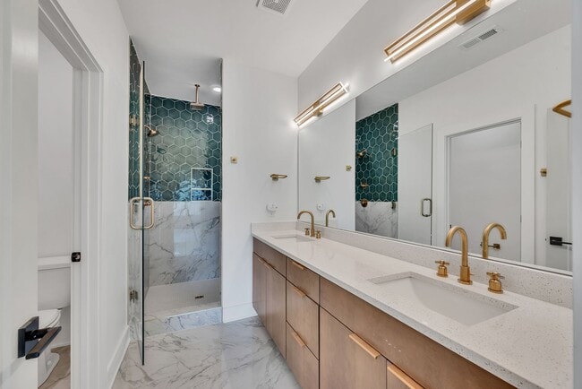 Photo - 904 Cahal Ave