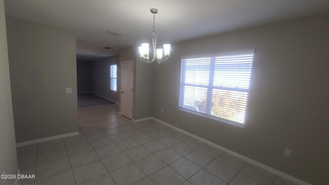 Photo - 542 Armoyan Wy