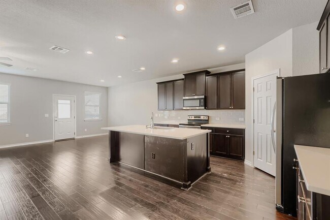 Photo - 173 Flexus Ln