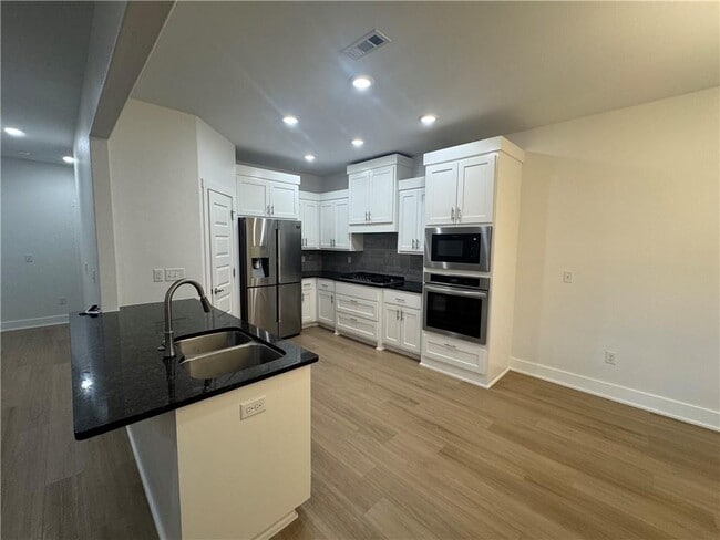 Photo - 500 Ryder St