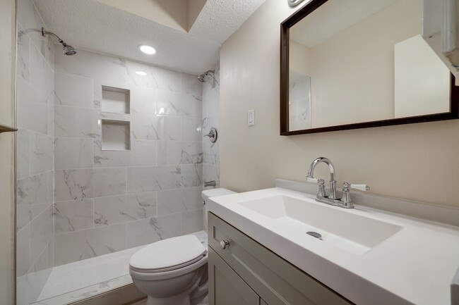 Photo - 2601 Bellefontaine St Unidad A203 Rental