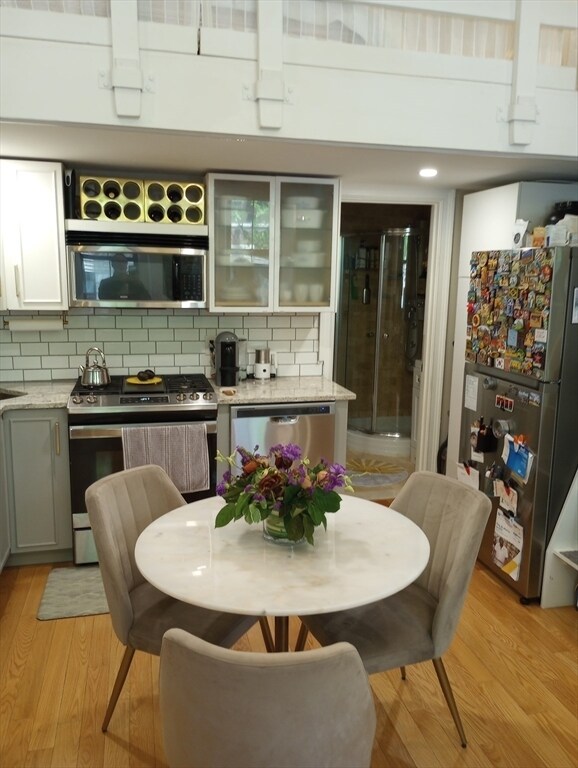 Photo - 290 Columbus Ave Unidad 4